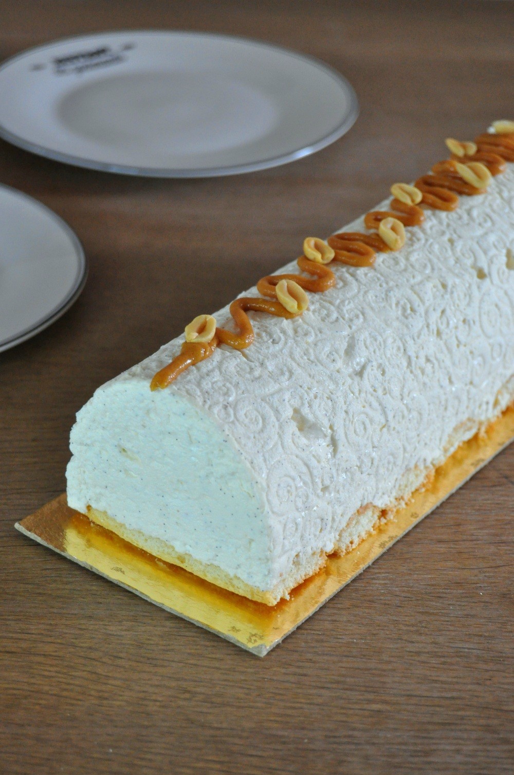 Bûche vanille et  cacahuètes