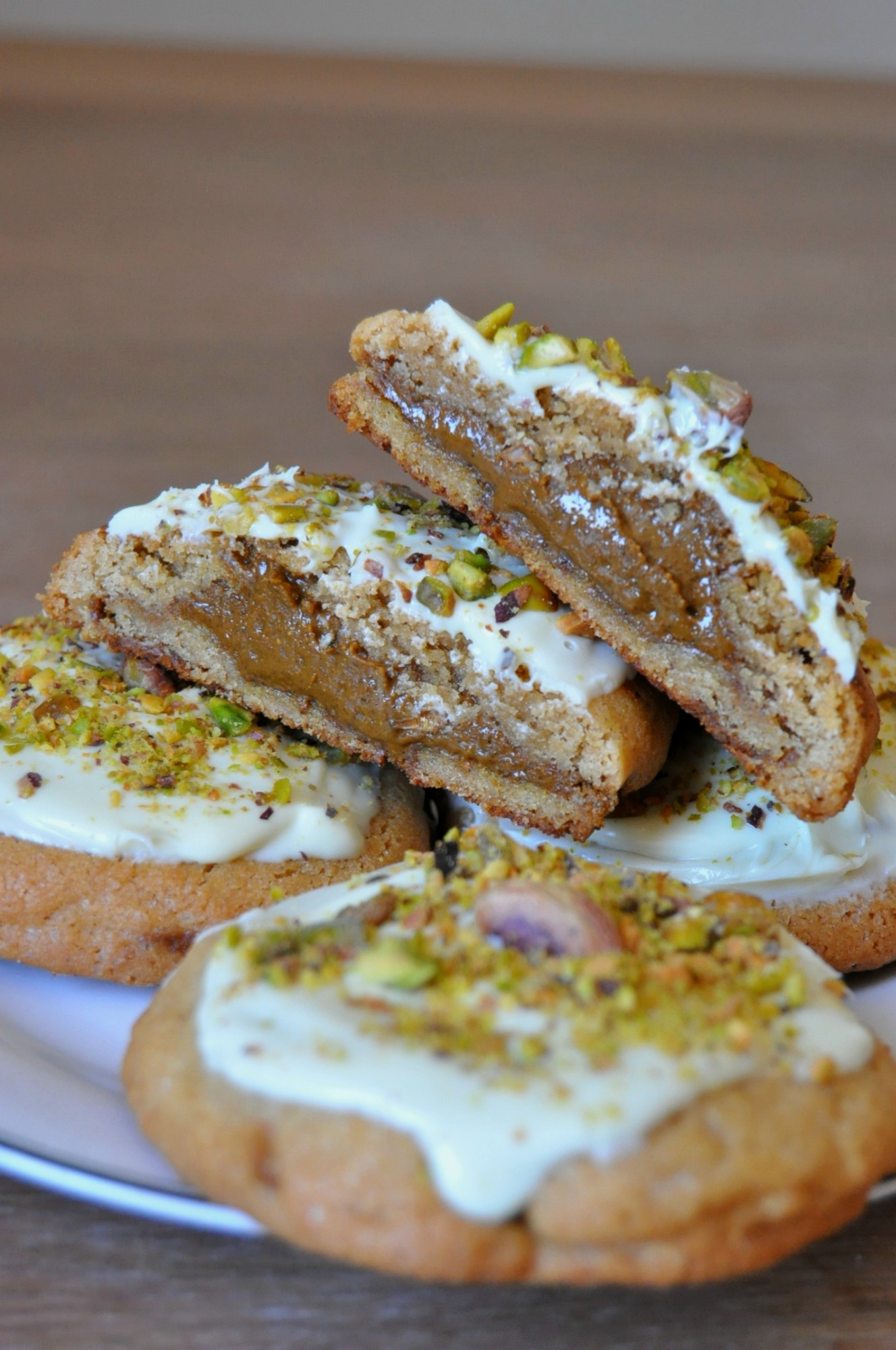 Cookies pistache chocolat blanc, cœur praliné pistache